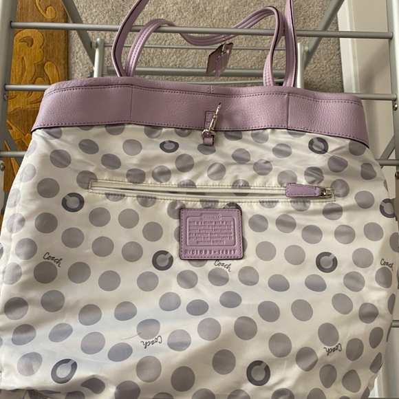 Coach - Picture 7 of 7